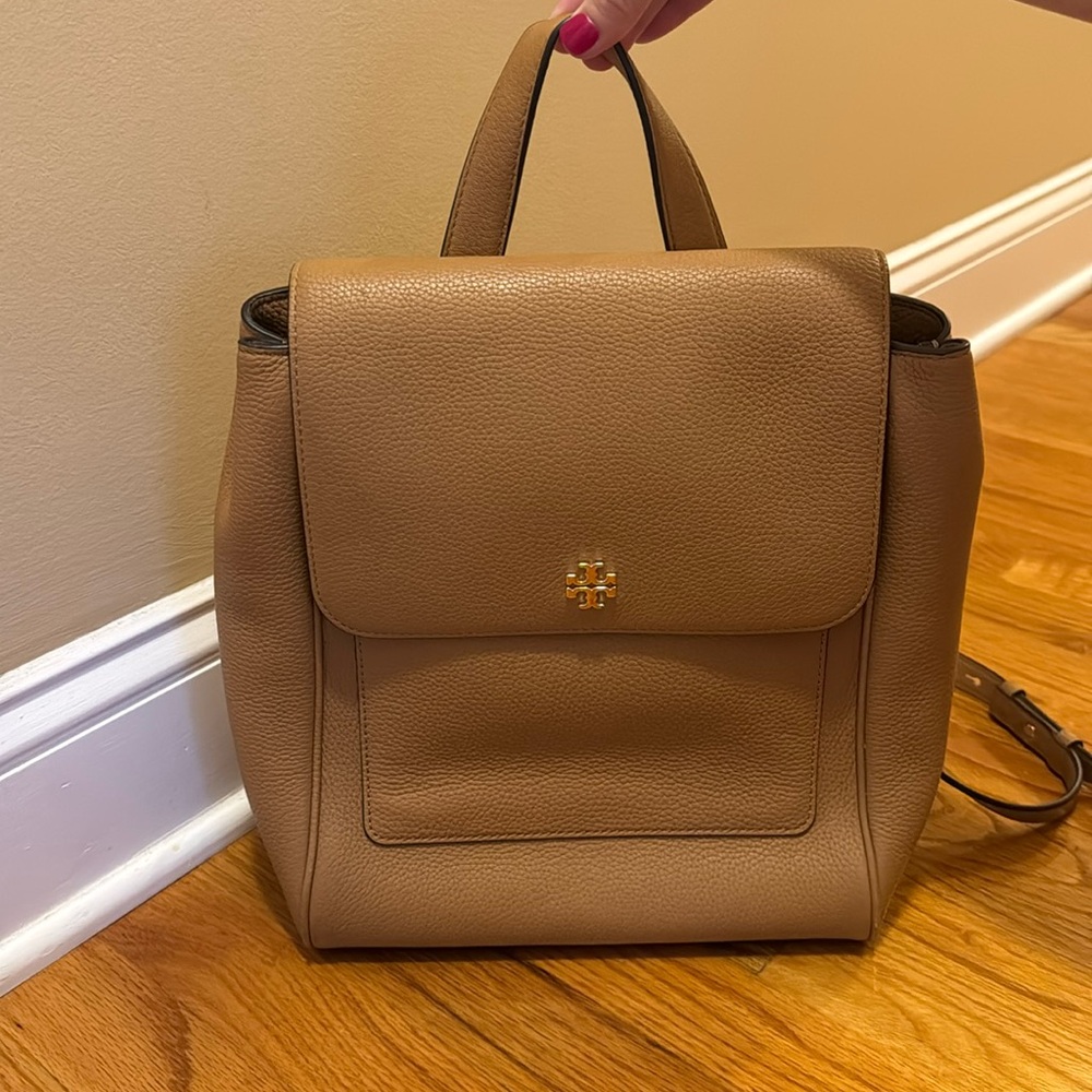 Tory Burch Carter Flip Backpack